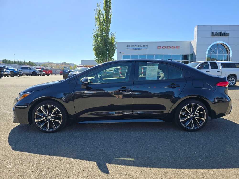 2022 Toyota Corolla SE photo 2