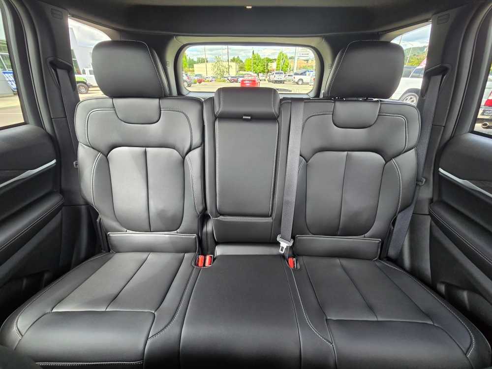 Thumbnail: 2025 Jeep Grand Cherokee - 17