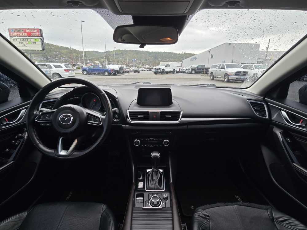 Thumbnail: 2018 Mazda Mazda3 - 15