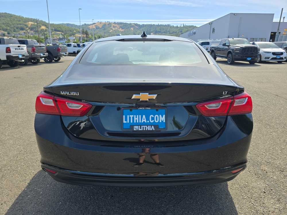 Thumbnail: 2024 Chevrolet Malibu - 4