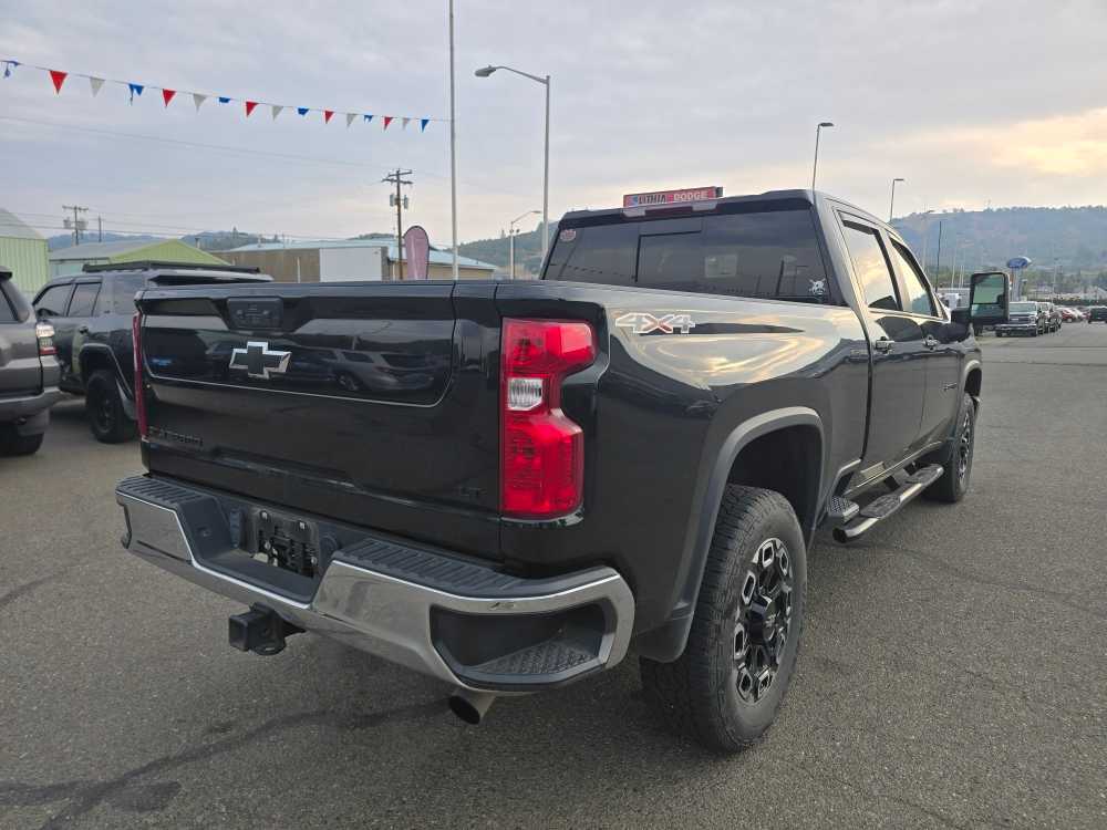 Thumbnail: 2022 Chevrolet Silverado 2500 - 3