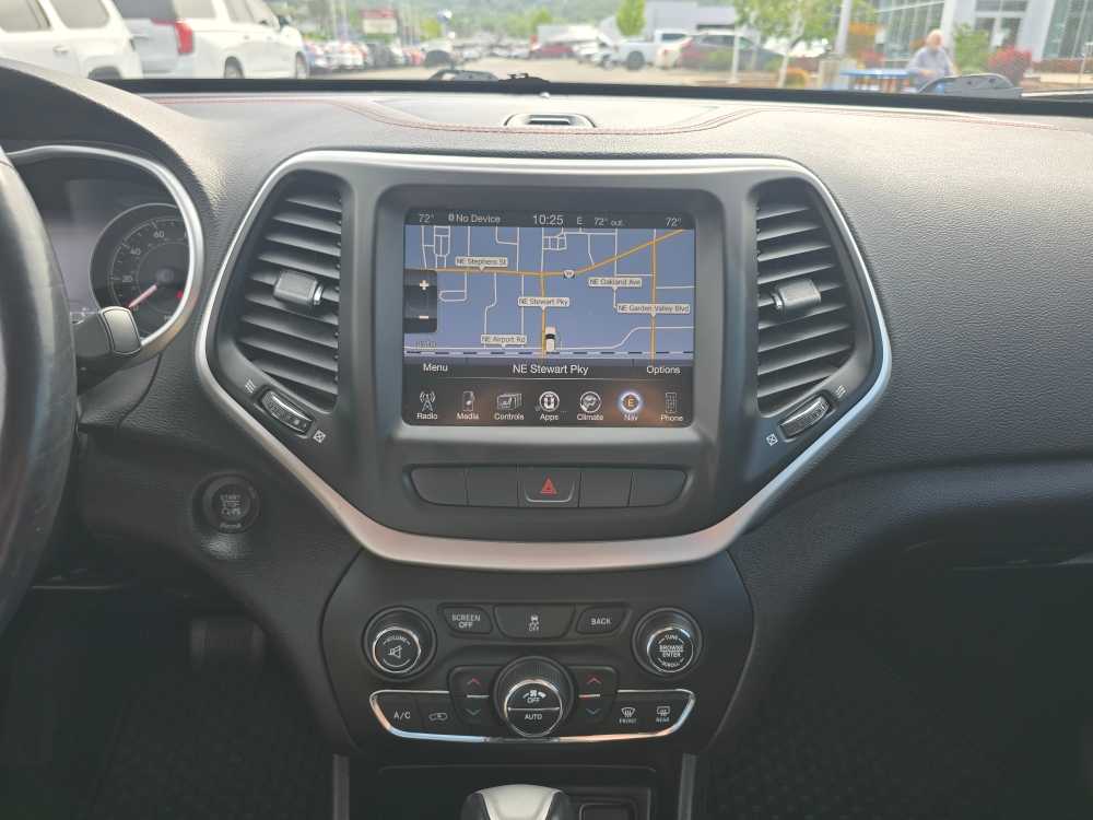 Thumbnail: 2014 Jeep Cherokee - 12