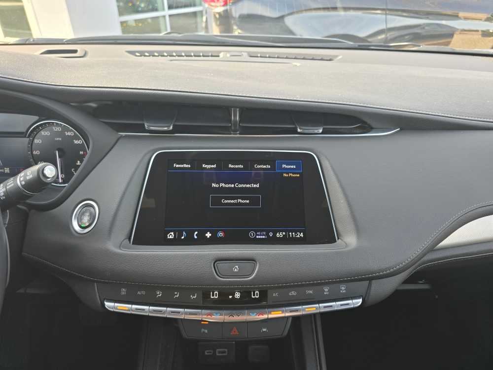 Thumbnail: 2023 Cadillac XT4 - 12