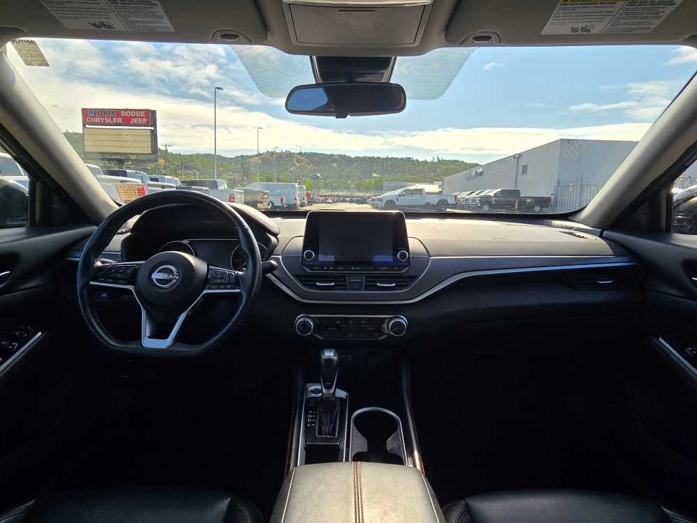 2023 Nissan Altima SR 15