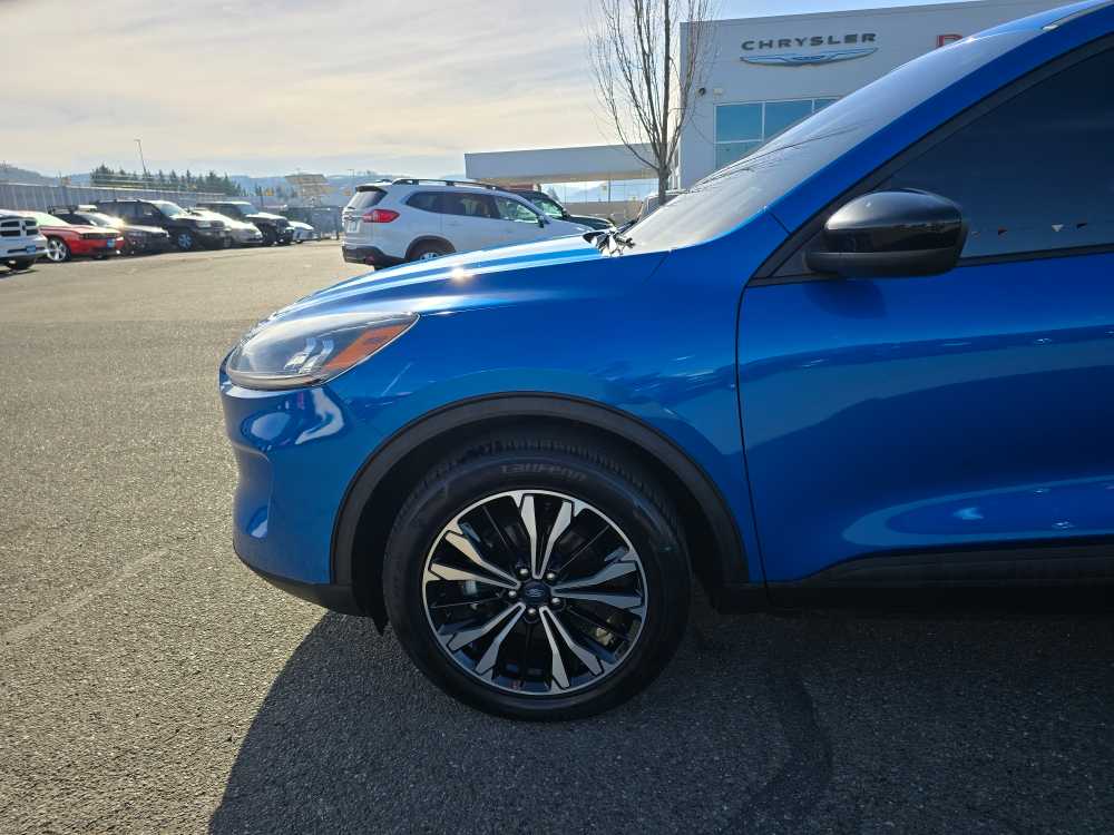 Thumbnail: 2021 Ford Escape - 18