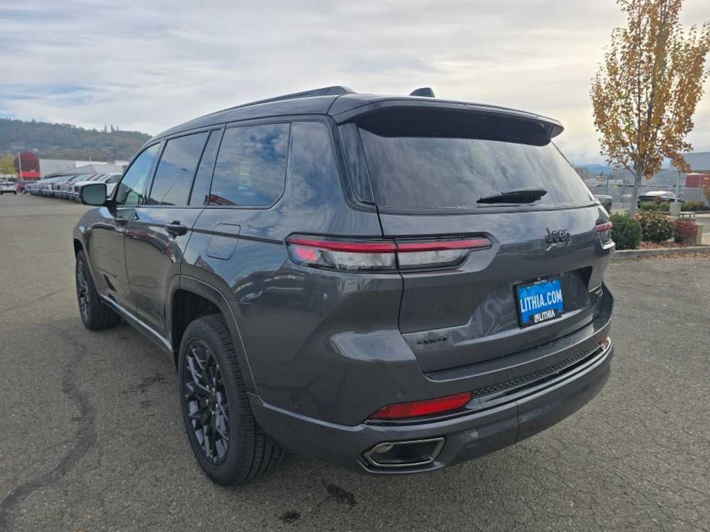 New 2025 Jeep Grand Cherokee L Summit Reserve Sport Utility