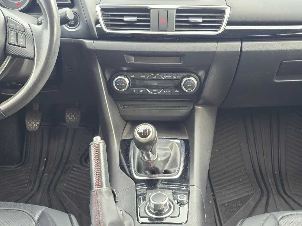 Thumbnail: 2016 Mazda Mazda3 - 10