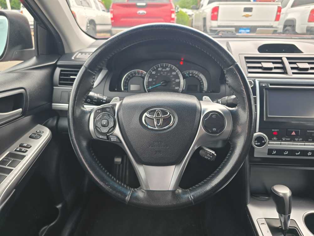 Thumbnail: 2014 Toyota Camry - 12