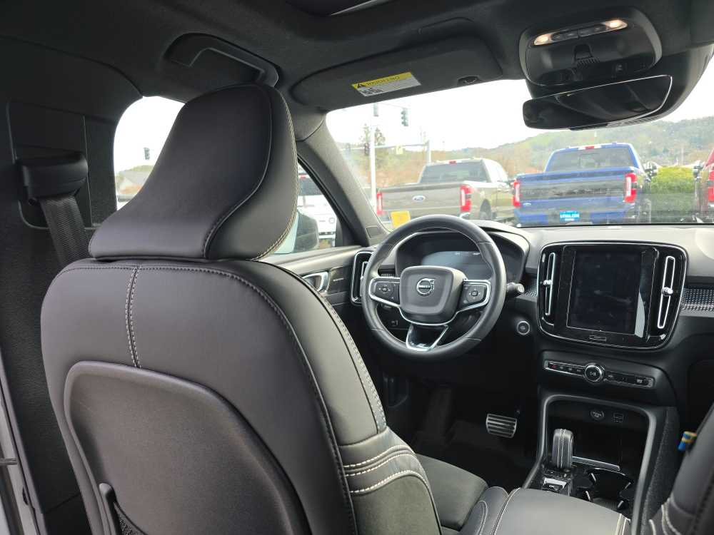 Thumbnail: 2019 Volvo XC40 - 10