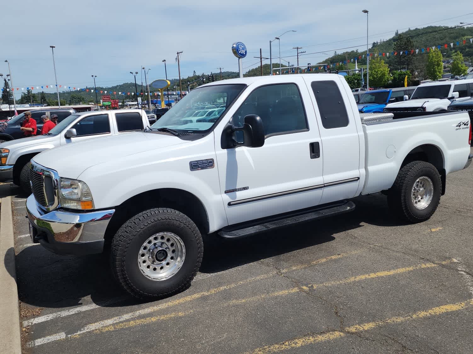 2000 Ford F-250  -
                  Roseburg, OR