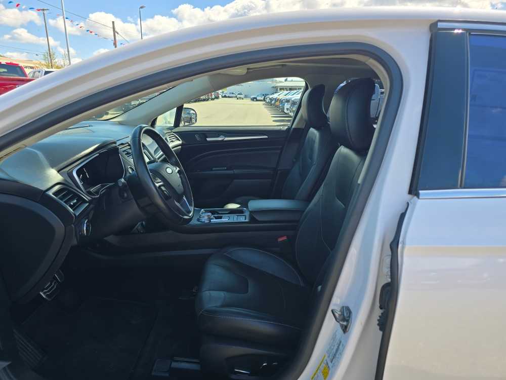 Thumbnail: 2017 Ford Fusion - 9