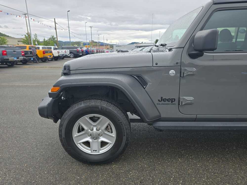 Thumbnail: 2020 Jeep Gladiator - 13