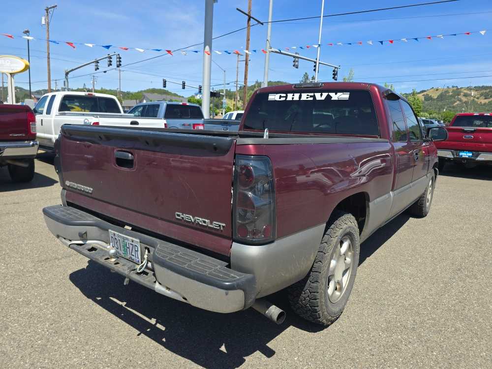 Thumbnail: 2003 Chevrolet Silverado 1500 - 3