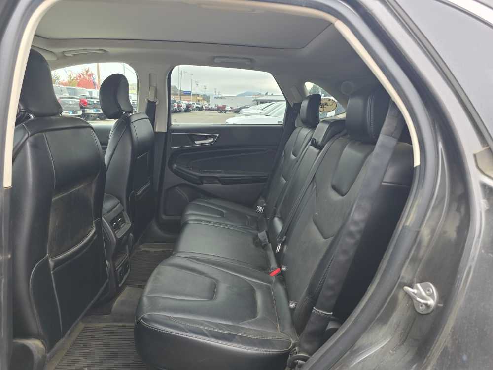 Thumbnail: 2018 Ford Edge - 16