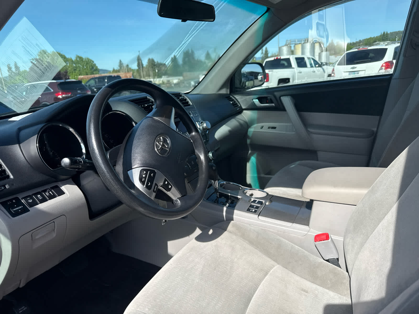 Thumbnail: 2012 Toyota Highlander - 8