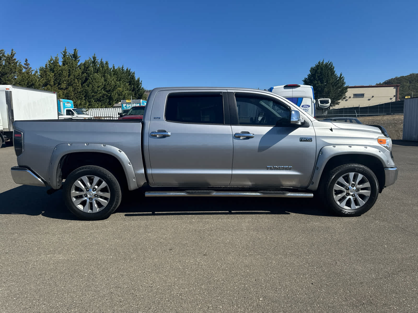 Thumbnail: 2015 Toyota Tundra - 3