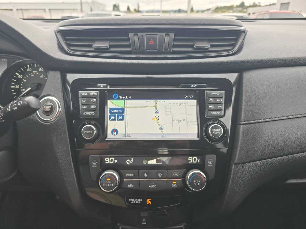 Thumbnail: 2017 Nissan Rogue - 12