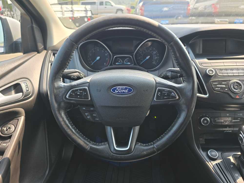 Thumbnail: 2015 Ford Focus - 11