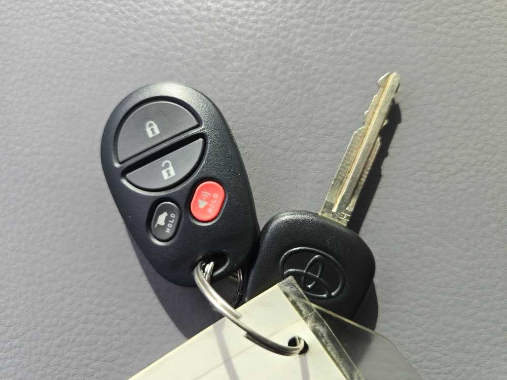 Thumbnail: 2016 Toyota Sequoia - 22