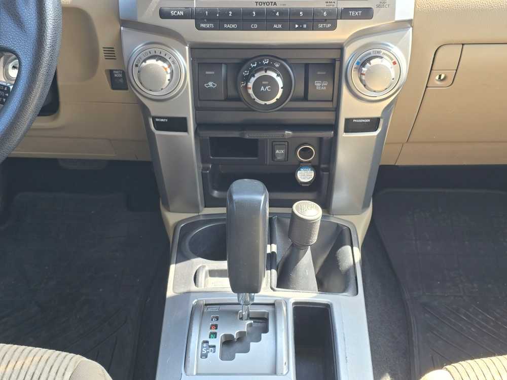 Thumbnail: 2011 Toyota 4Runner - 13