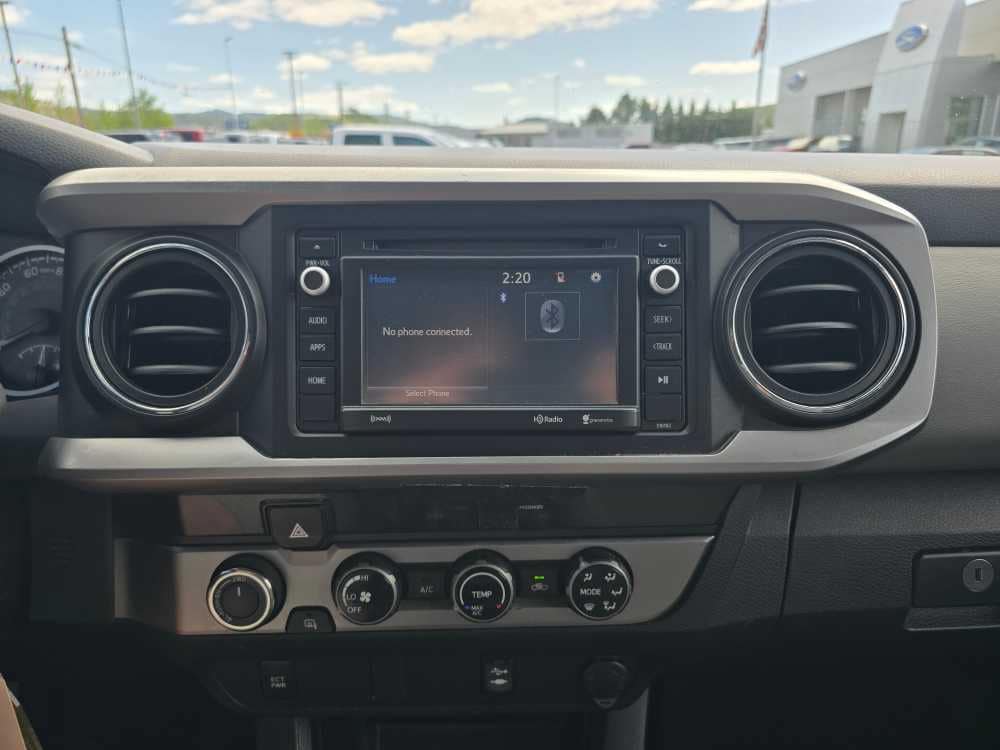 Thumbnail: 2017 Toyota Tacoma - 12