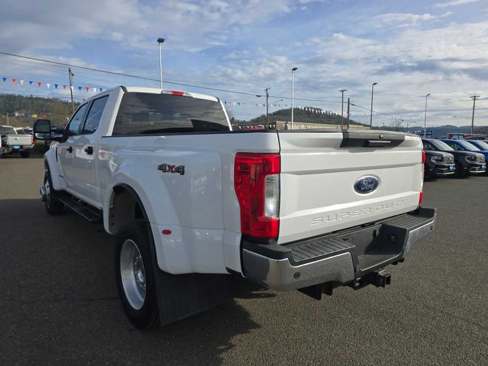 Thumbnail: 2019 Ford F-450 - 3