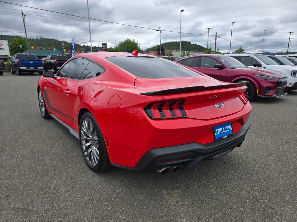 2024 Ford Mustang  3