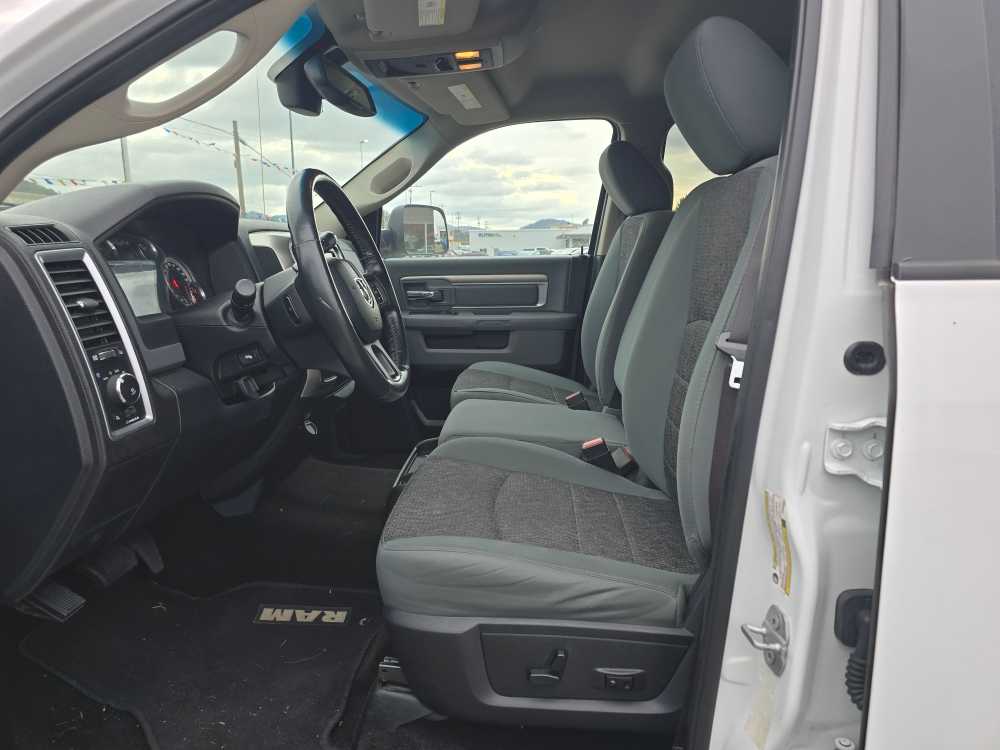 Thumbnail: 2015 RAM 3500 - 10