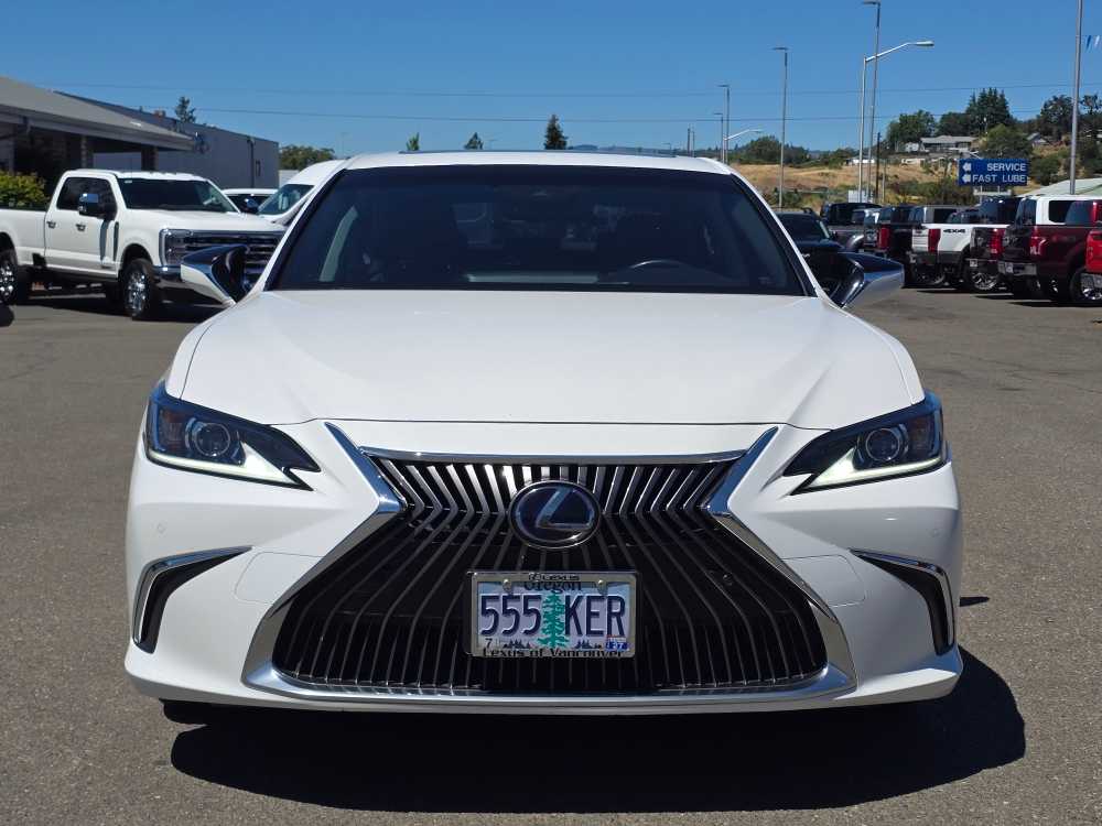 Thumbnail: 2019 Lexus ES - 12