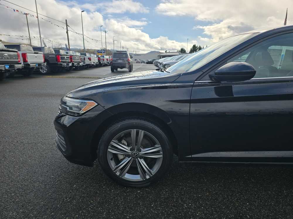 Thumbnail: 2024 Volkswagen Jetta - 18