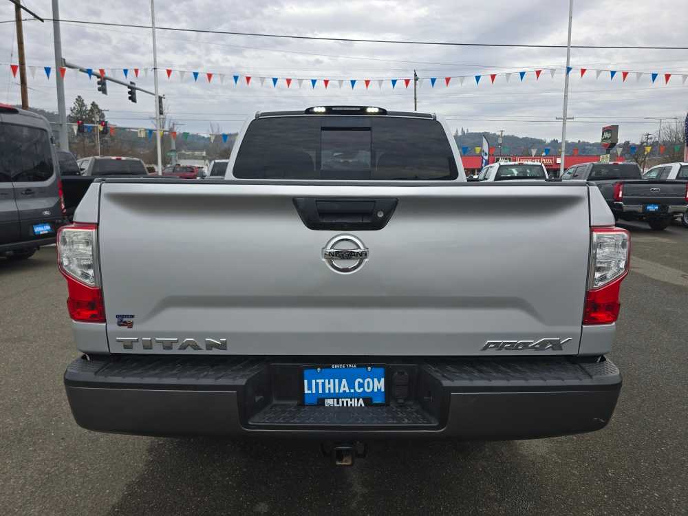 Thumbnail: 2018 Nissan Titan - 4