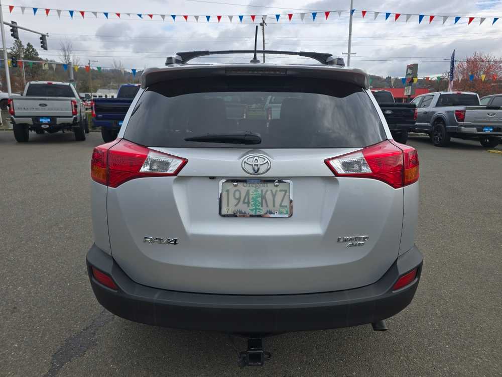 Thumbnail: 2015 Toyota RAV4 - 4
