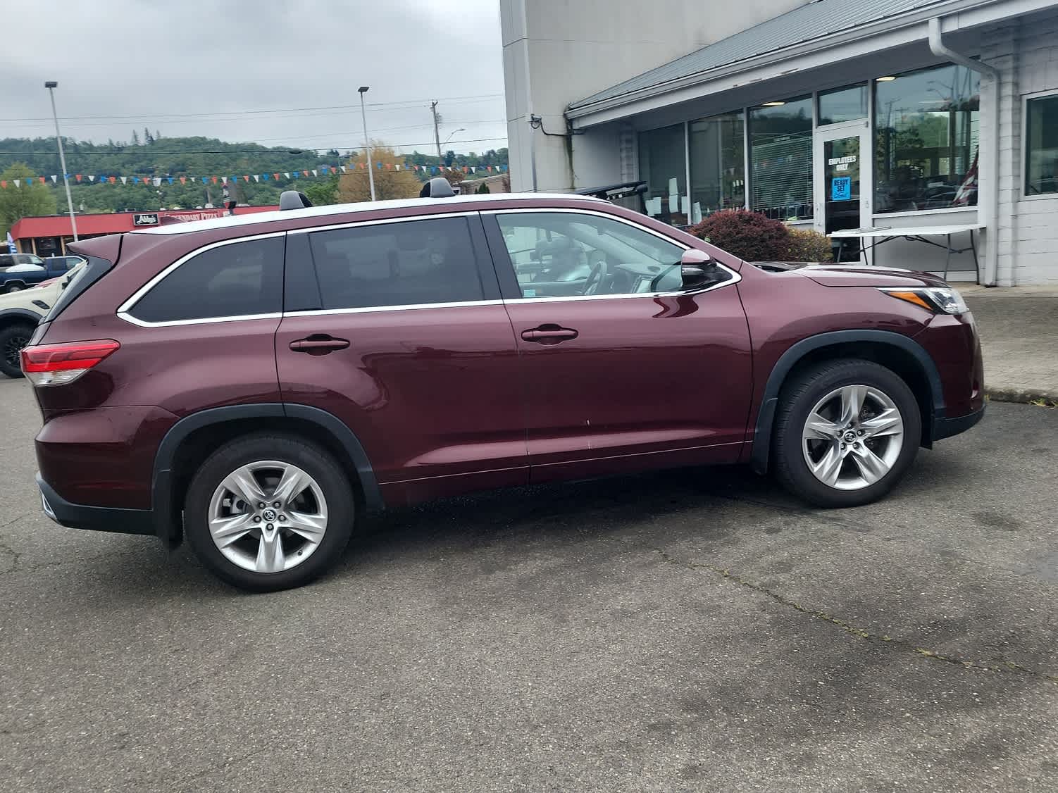 Thumbnail: 2018 Toyota Highlander - 5