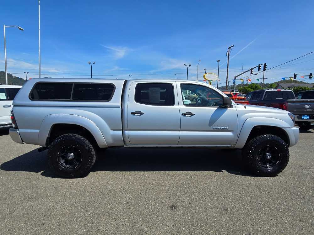 Thumbnail: 2005 Toyota Tacoma - 6