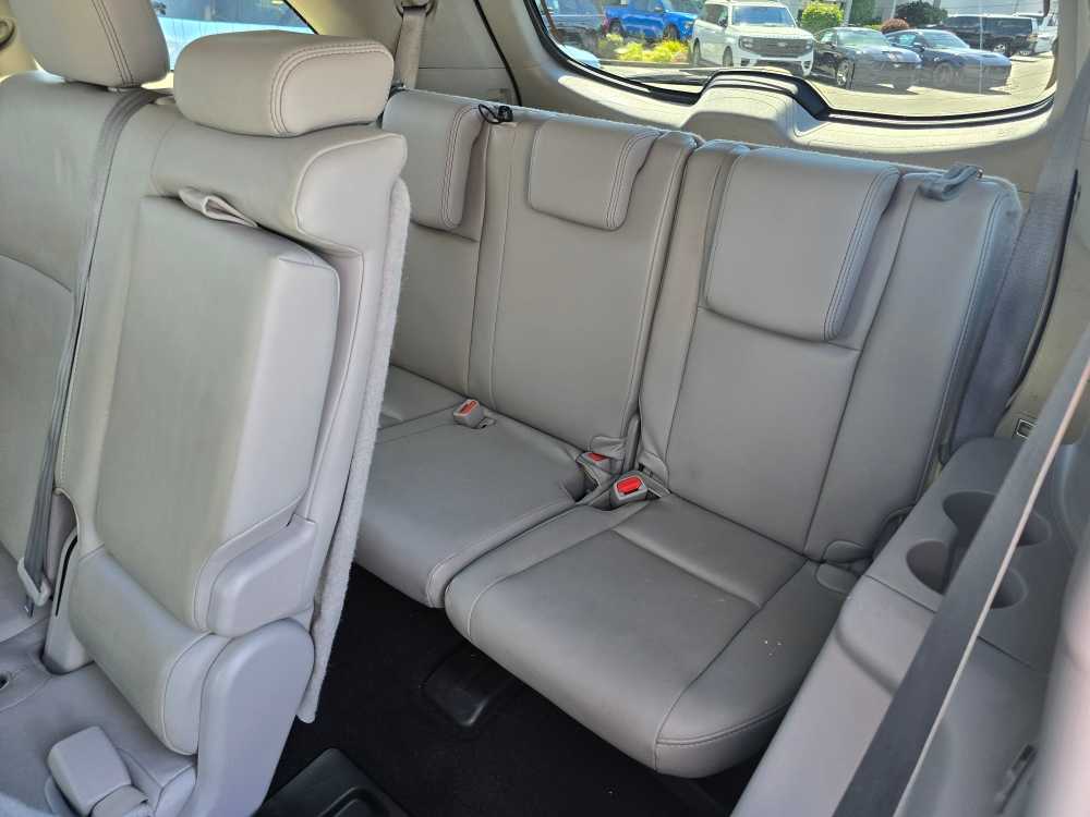 Thumbnail: 2015 Toyota Highlander - 17