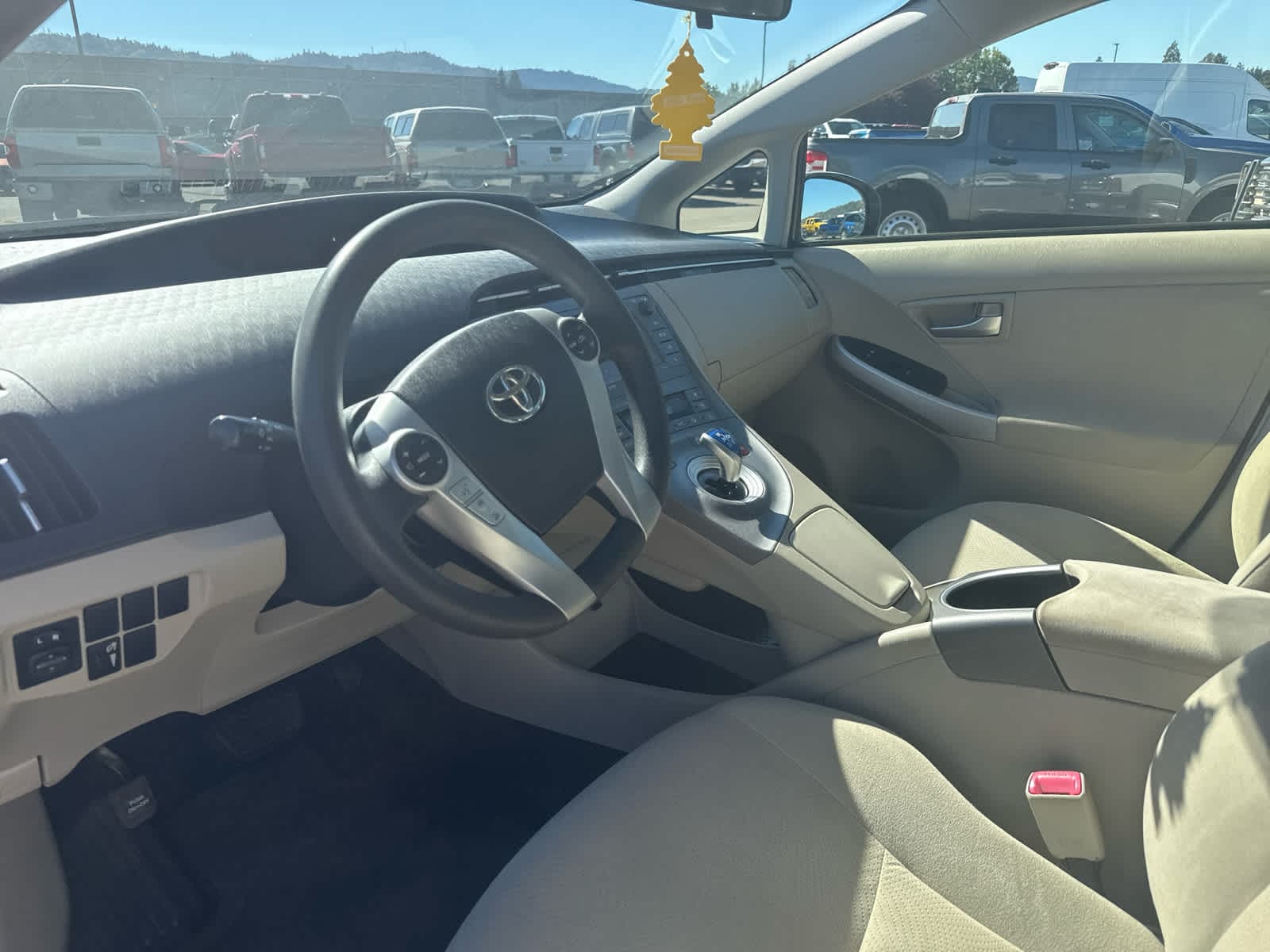 Thumbnail: 2013 Toyota Prius - 8