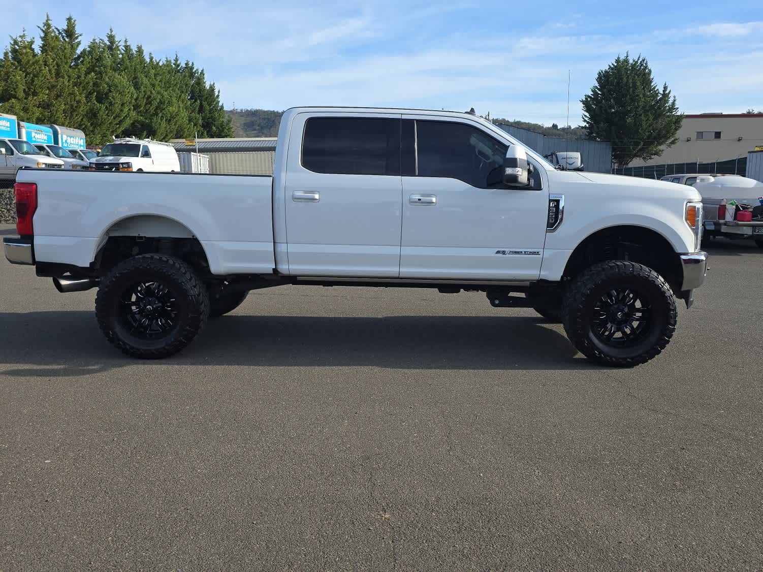 Thumbnail: 2019 Ford F-350 - 5