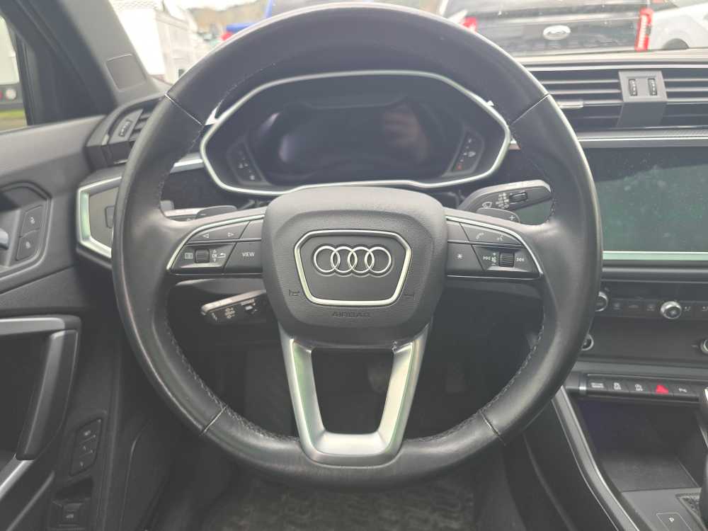 Thumbnail: 2022 Audi Q3 - 11