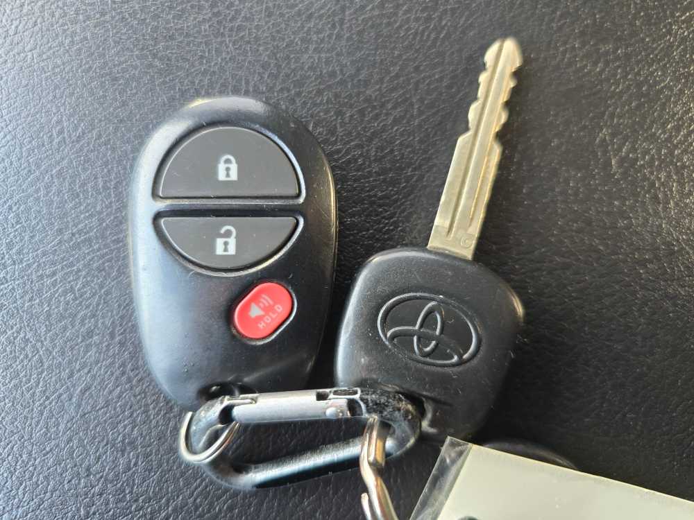 Thumbnail: 2016 Toyota Tundra - 23