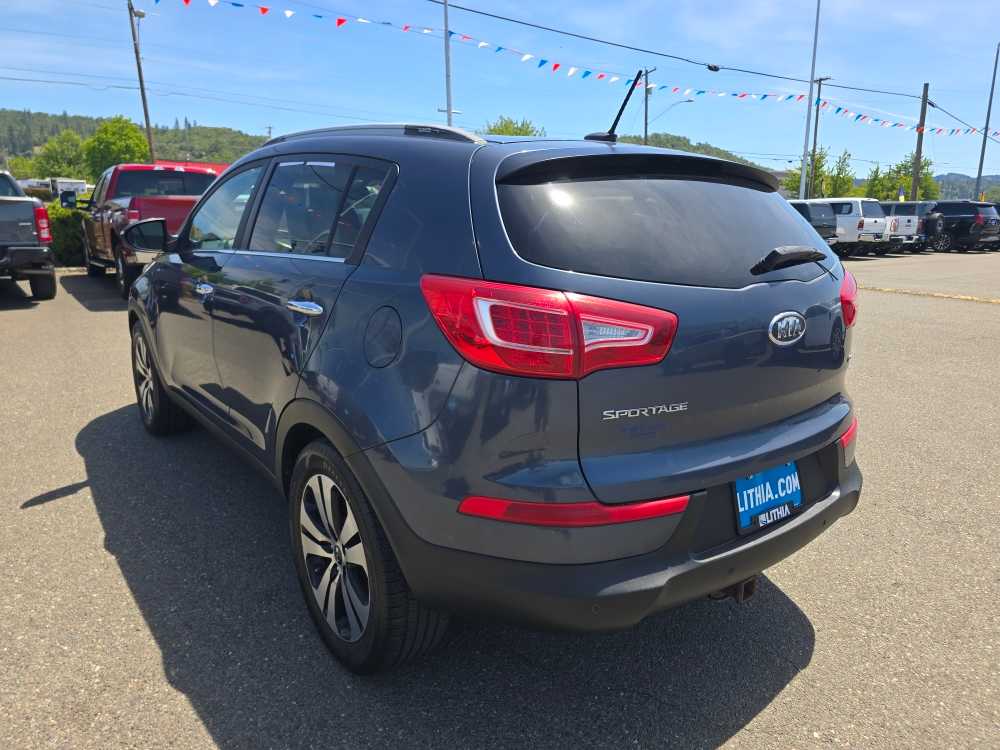 Thumbnail: 2011 Kia Sportage - 3