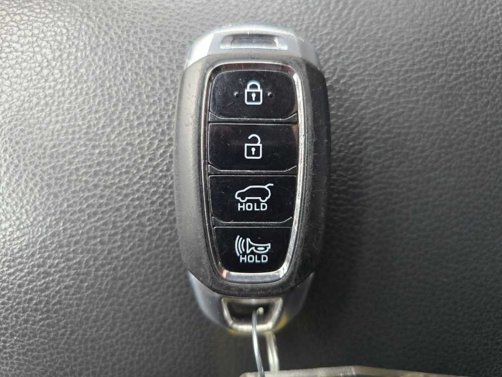 Thumbnail: 2018 Hyundai Elantra - 21