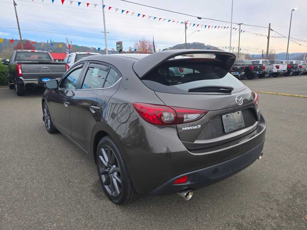 Used 2016 Mazda Mazda3 i Touring Hatchback