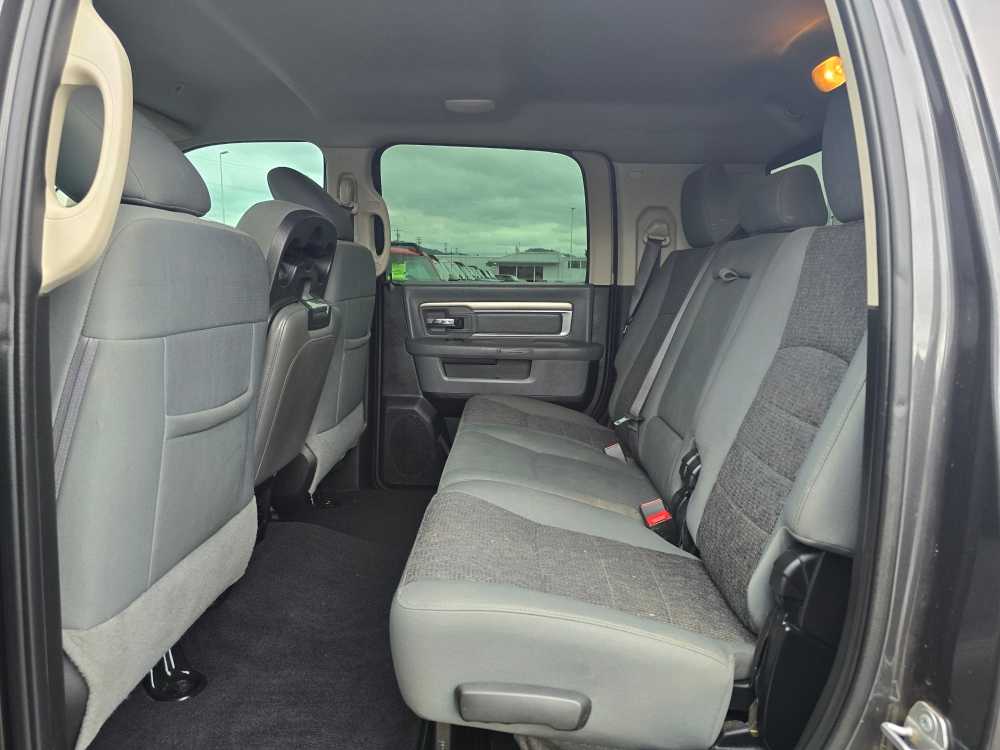2018 RAM 3500 SLT 17