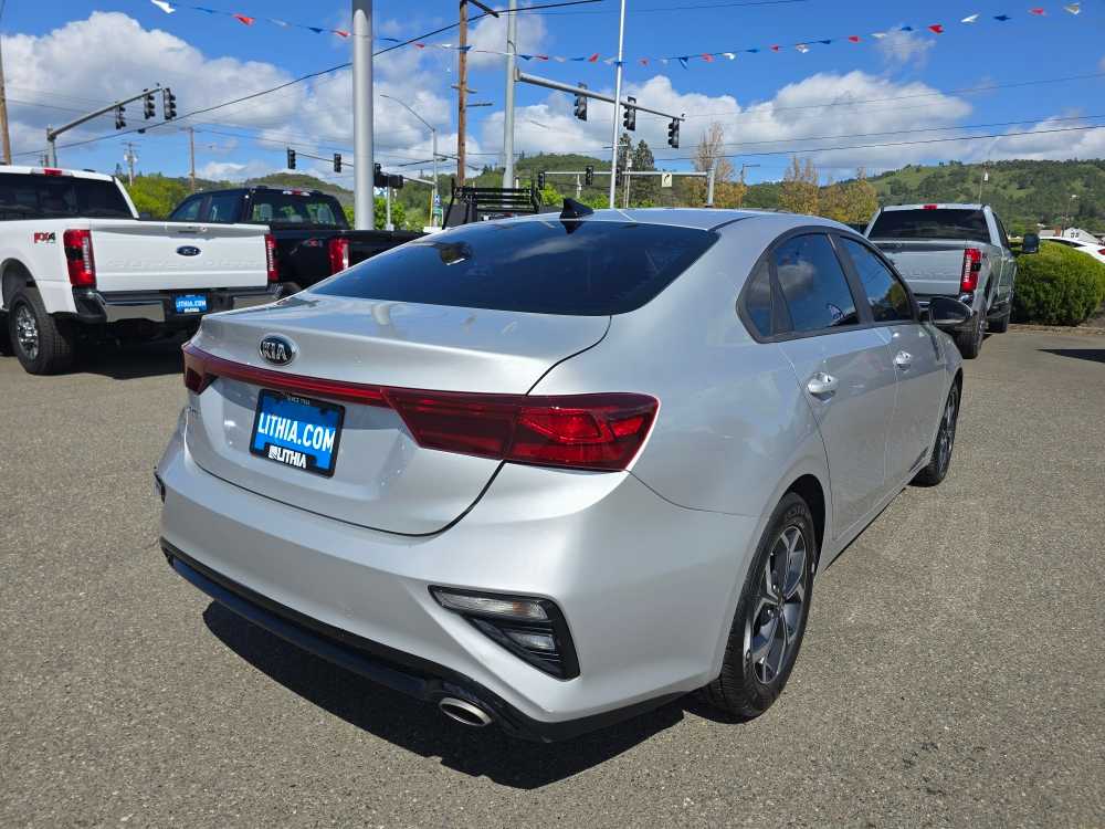 Thumbnail: 2019 Kia Forte - 4