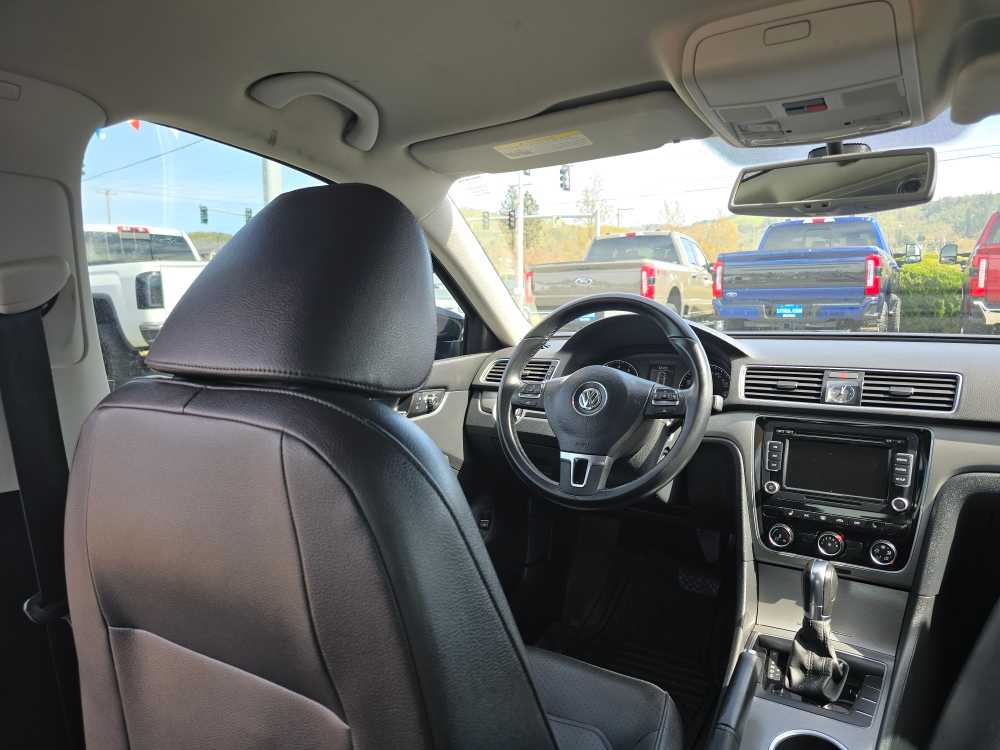 Thumbnail: 2014 Volkswagen Passat - 10
