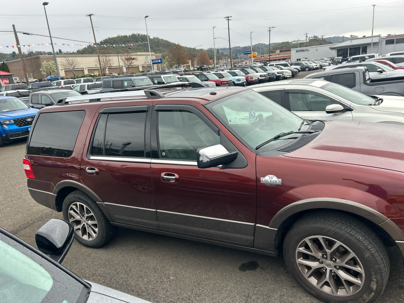 Thumbnail: 2017 Ford Expedition - 4