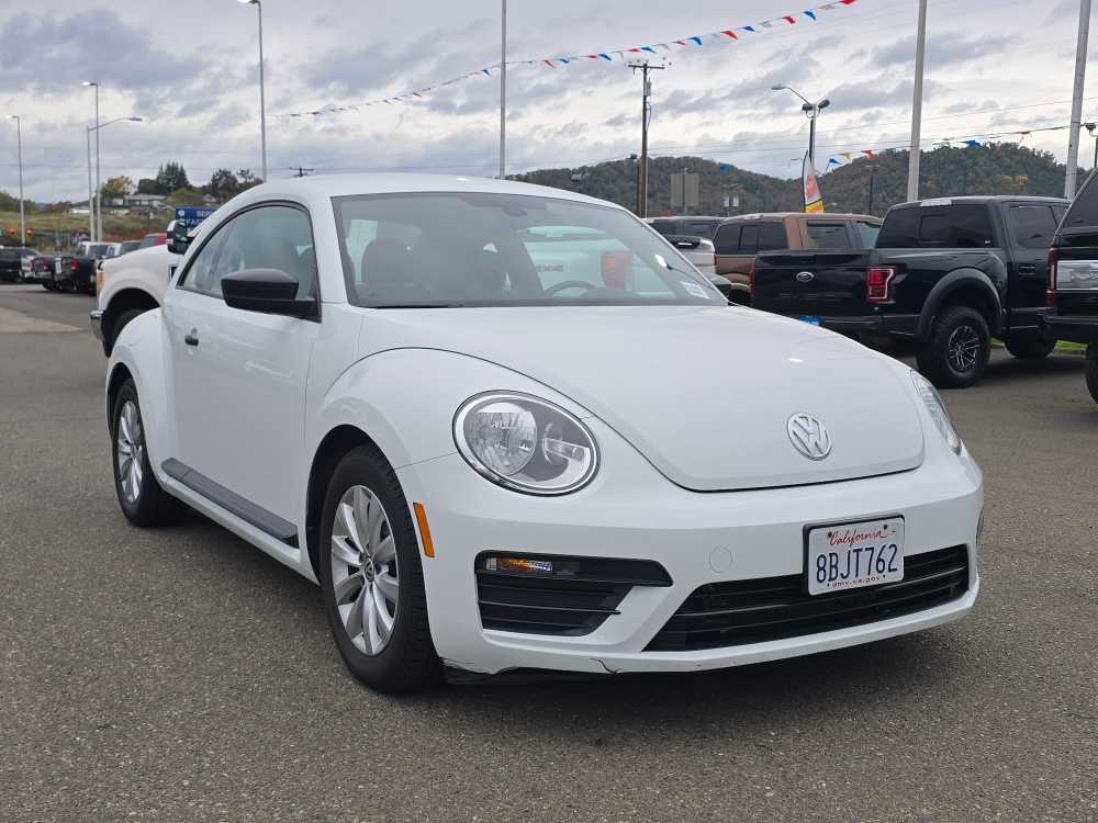 Thumbnail: 2017 Volkswagen Beetle - 7
