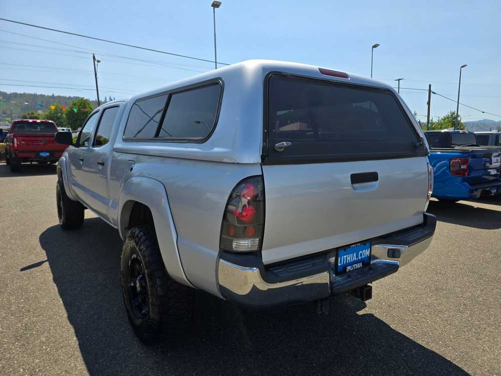 Thumbnail: 2005 Toyota Tacoma - 3