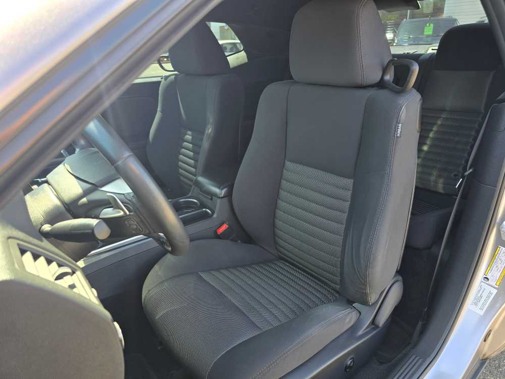 2013 Dodge Challenger SXT 11