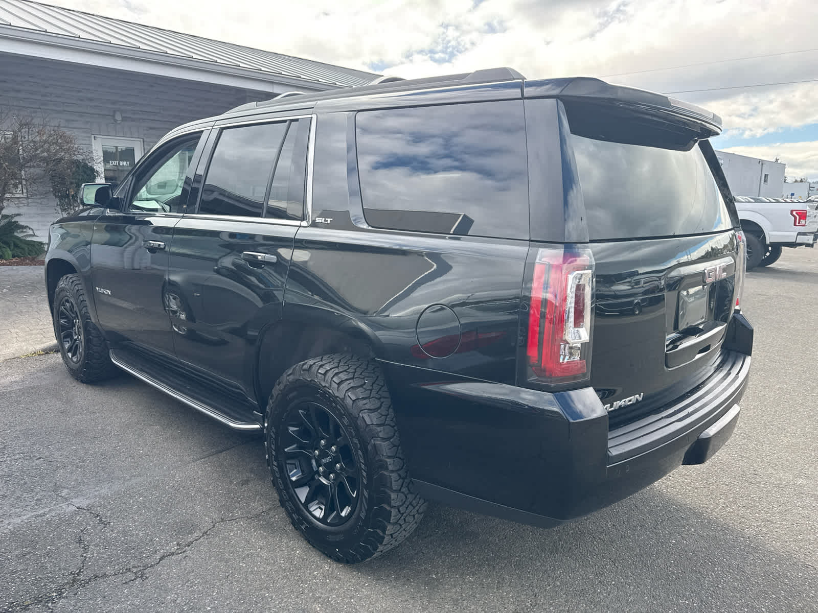 Thumbnail: 2017 GMC Yukon - 2